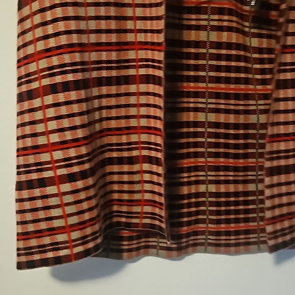 Leo & Nicole Red Brown Plaid Sleeveless Cardigan Size MP - Picture 4 of 6